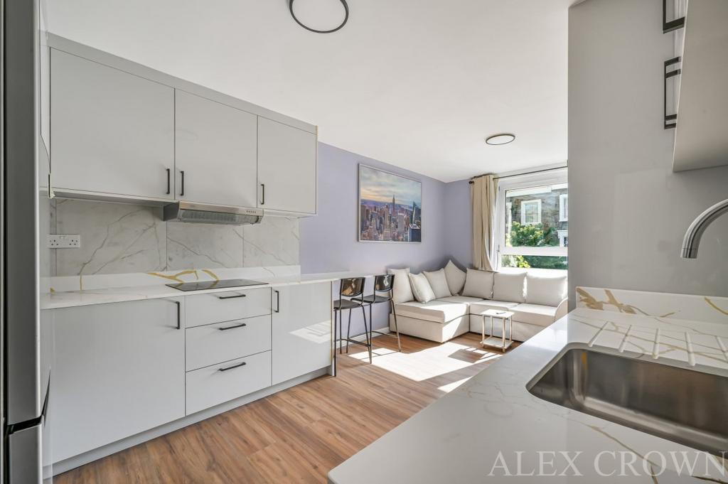 House in London - View 4
