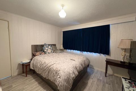 11 bedroom house of multiple occupation to rent, St. David Close, Uxbridge UB8