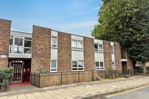 Henniker Road, London