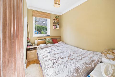 2 bedroom bungalow for sale, Kings Chase, East Molesey