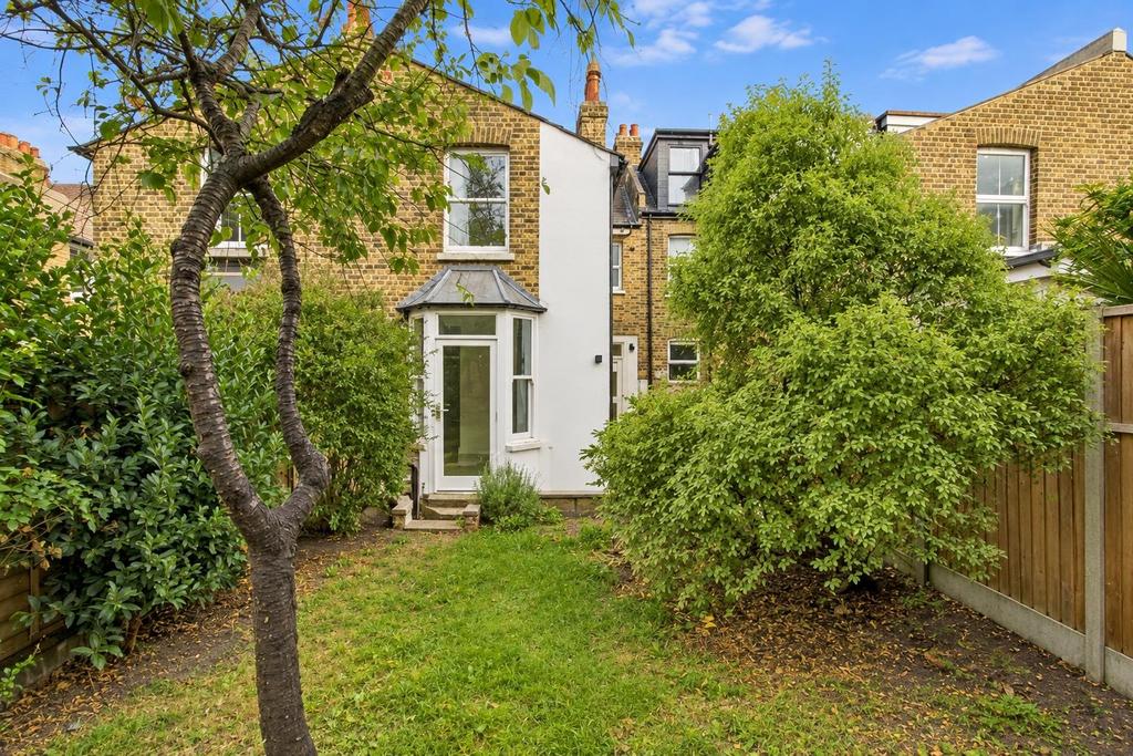 Apartment in London - View 3