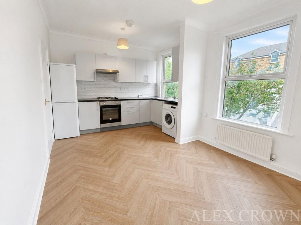 Apartment in London - View 2