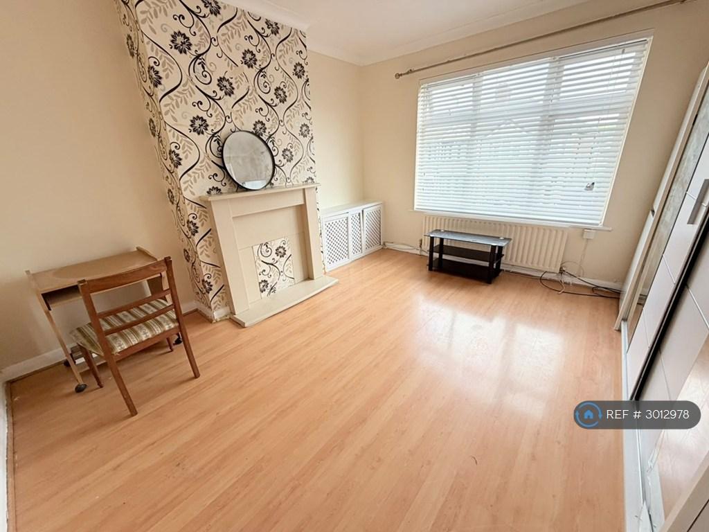 Apartment in Romford - View 5