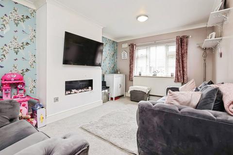 4 bedroom end of terrace house for sale, St. Loyes Close, Halesowen