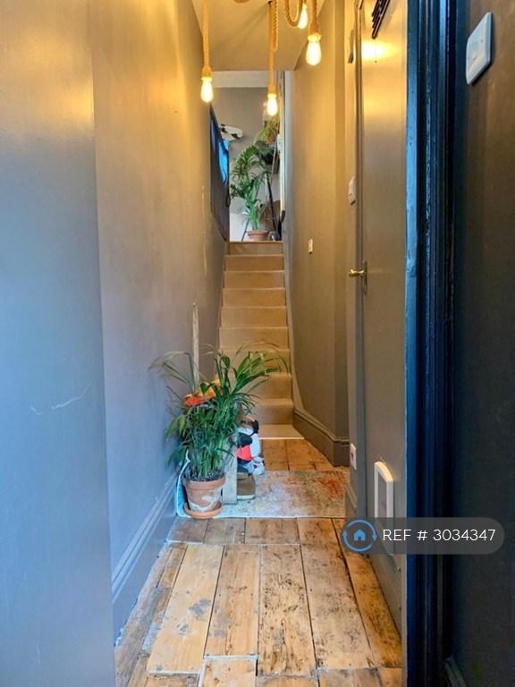 Apartment in Hove - View 5