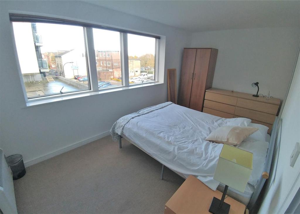 Apartment in Liverpool - More