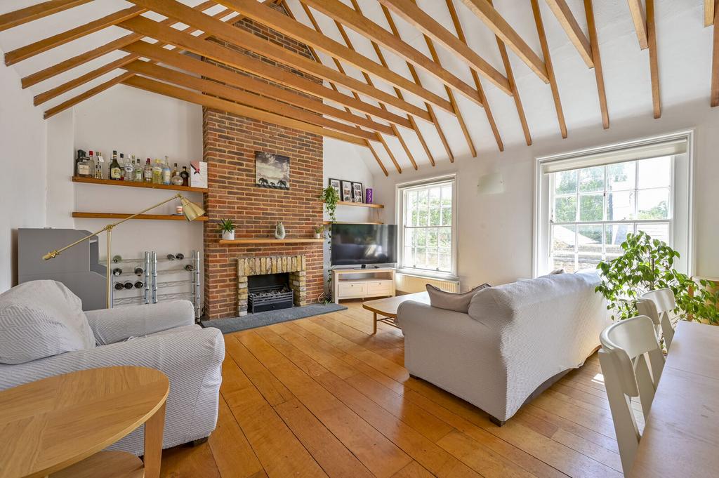 House in London - View 2