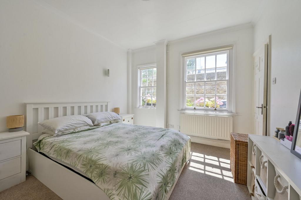 House in London - View 5