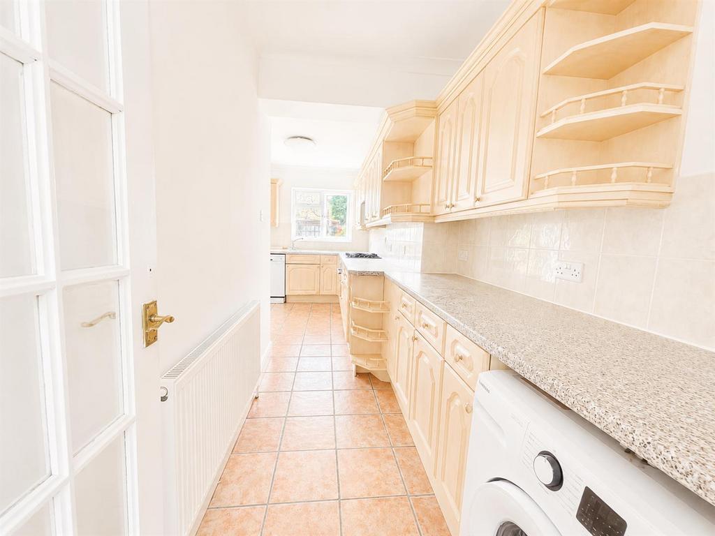 House in Enfield - View 4