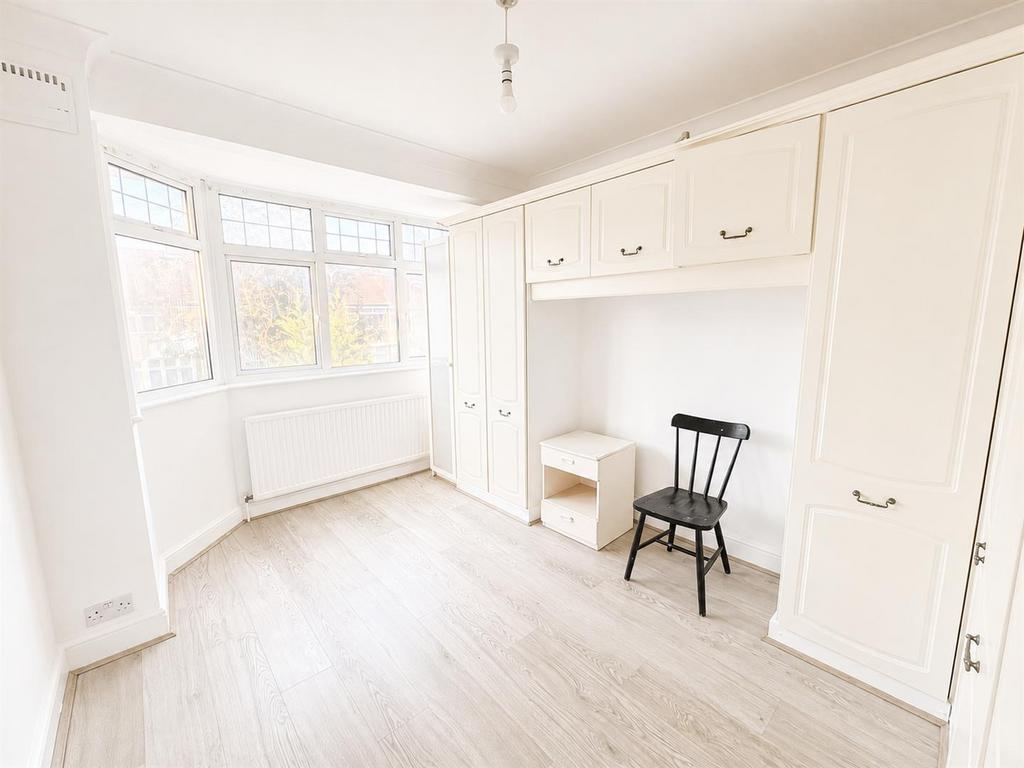 House in Enfield - More