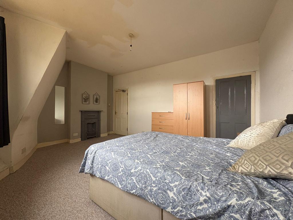 House in London - View 3