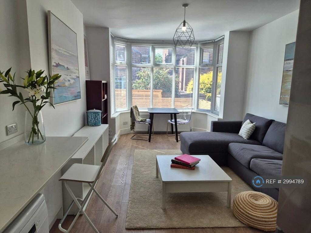 Apartment in Manchester - View 5