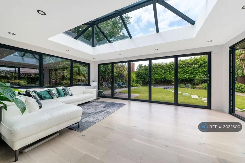 House in London - View 5