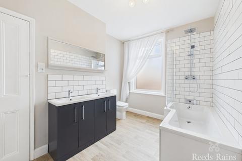 3 bedroom terraced house for sale, Belle Vue Street, North Yorkshire YO12