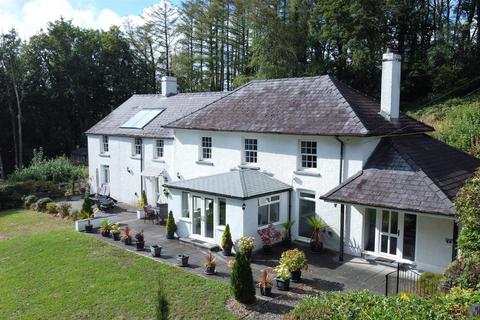 4 bedroom property with land for sale, Cribyn, Lampeter