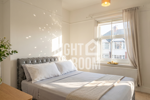 2 bed flat/apartment for rent in 2 Bed Apartment, Trussell Close, Winchester SO22