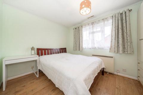 undefined, Ploughmans End, Isleworth TW7
