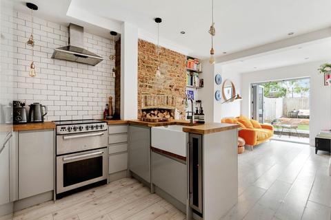2 bedroom flat for sale, Kent House Road, Sydenham