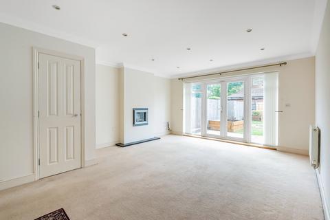 3 bedroom terraced house for sale, Limetree Mews, Johns Road, Tatsfield Nr Westerham, Kent, TN16