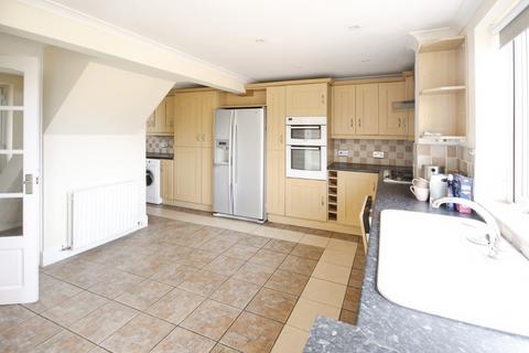 3 bedroom terraced house to rent, Bracknell RG12
