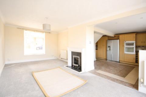 3 bedroom terraced house to rent, Bracknell RG12