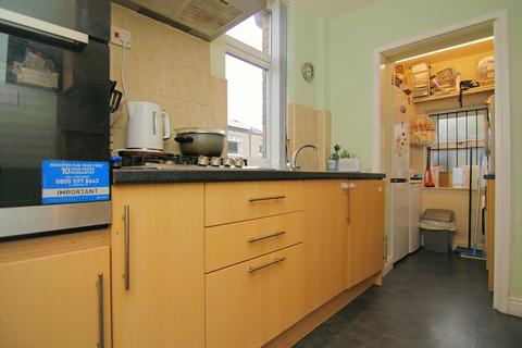 3 bedroom semi-detached house for sale, Lindley Drive, Off Poplar Grove, Bradford, BD7