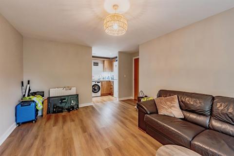 2 bedroom flat for sale, Woodfield Road, Crawley