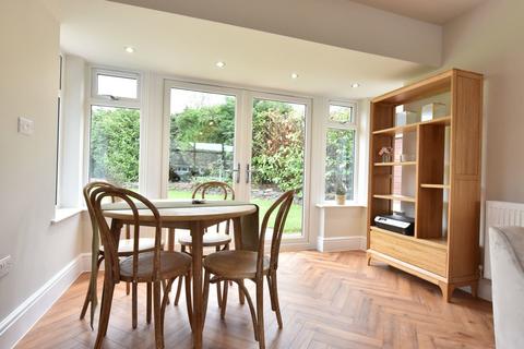 2 bedroom detached bungalow for sale, Roundhills Road, Halesowen B62