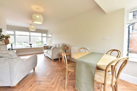 2 bedroom detached bungalow for sale, Roundhills Road, Halesowen B62