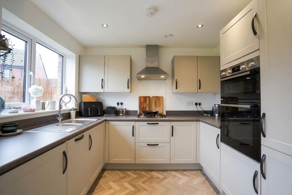 House in Salford - View 2