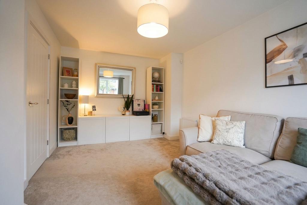 House in Salford - View 5