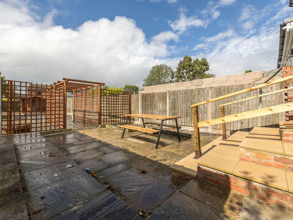 House in Oxford, Florence Park, Cowley - View 3