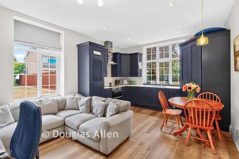 1 bedroom ground floor flat for sale, Astra Court West, Hornchurch RM12