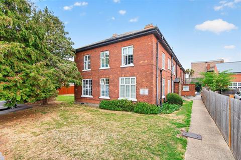 1 bedroom ground floor flat for sale, Astra Court West, Hornchurch RM12