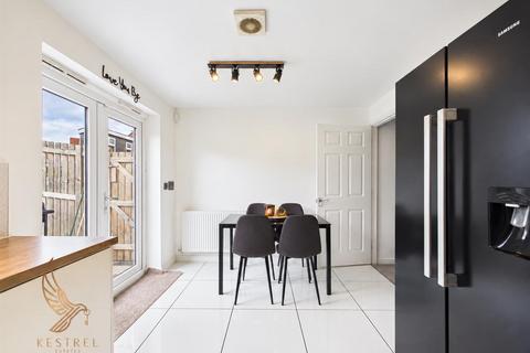 3 bedroom semi-detached house for sale, Jenkin Way, Doncaster DN12