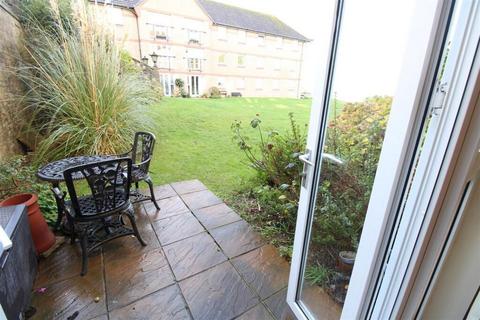 2 bedroom apartment for sale, Egypt Esplanade, Cowes, PO31 8BT