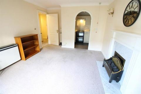 2 bedroom apartment for sale, Egypt Esplanade, Cowes, PO31 8BT