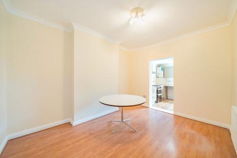 4 bedroom house to rent, Colliers Water Lane, Thornton Heath