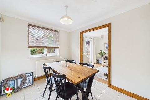 3 bedroom detached house for sale, Kennett Gardens, Abbeymead, Gloucester, GL4
