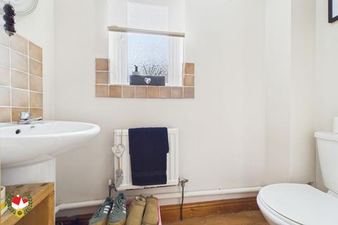 3 bedroom detached house for sale, Kennett Gardens, Abbeymead, Gloucester, GL4