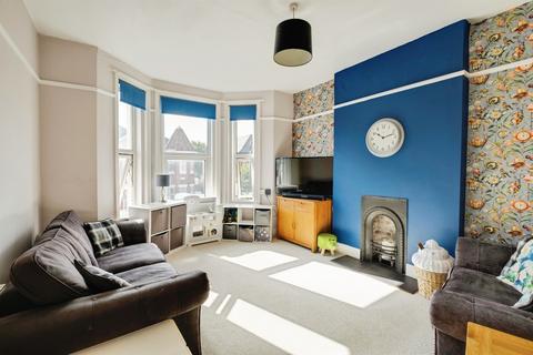 2 bedroom flat for sale, Belvedere Road, BOURNEMOUTH