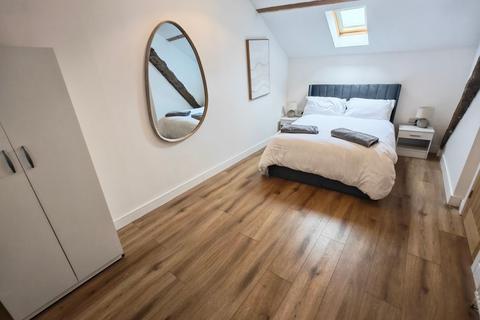4 bedroom semi-detached house to rent, Kingshead Lane, Builth Wells, LD2