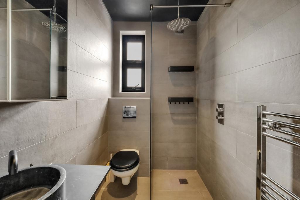 Apartment in London - More