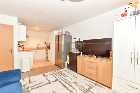 1 bedroom flat for sale, Vista, Southsea PO4