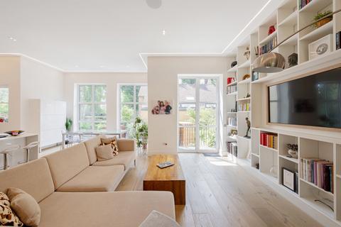 8 bedroom semi-detached house for sale, Rosslyn Hill, London, NW3