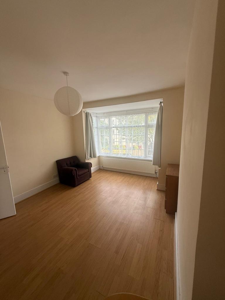 Apartment in London - View 3