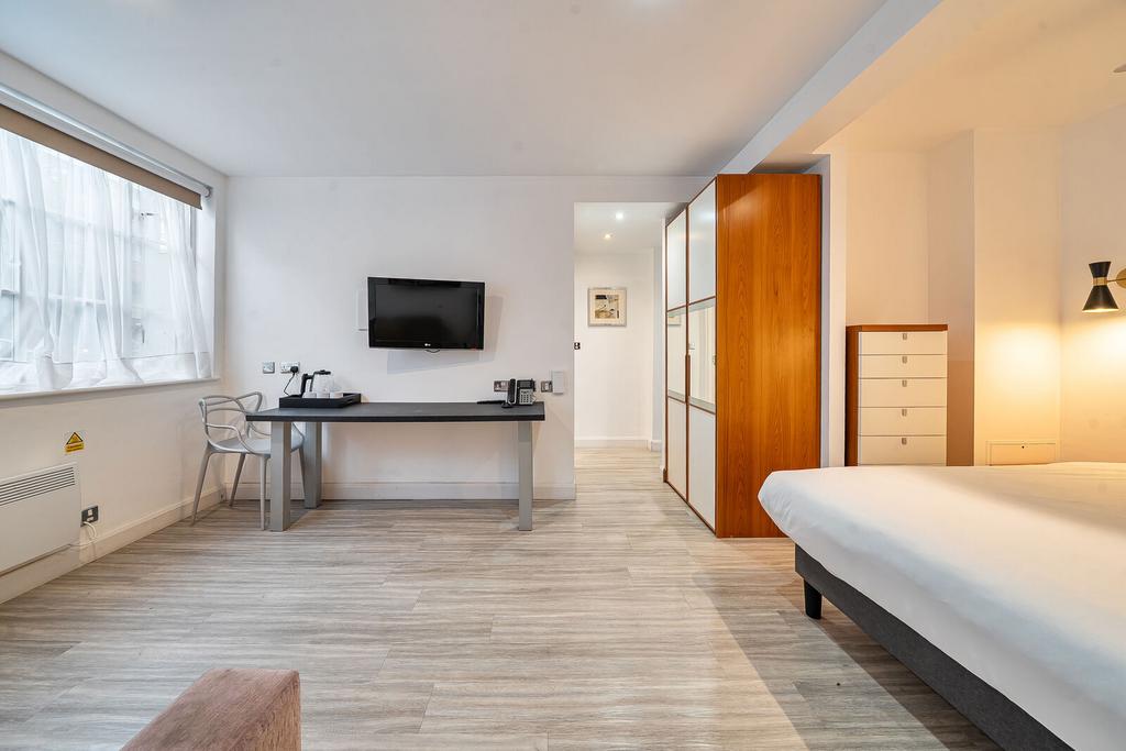 Apartment in London - More