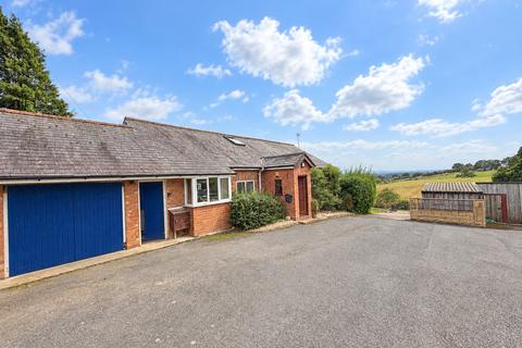 4 bed bungalow for rent in Evesham Road, Astwood Bank, Redditch, Worcestershire, B96