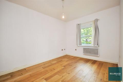 2 bedroom apartment for sale, High Road, North Finchley, N12