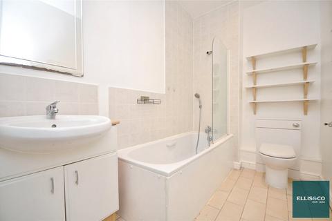 2 bedroom apartment for sale, High Road, North Finchley, N12